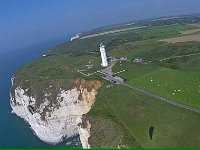 vlcsnap-2019-05-26-18h33m37s781  -->  Le phare d'Antifer, là où la côte change d'orientation en passant N/O